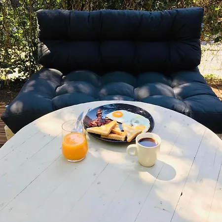 Chambre 2 A Velo Bed & Breakfast *